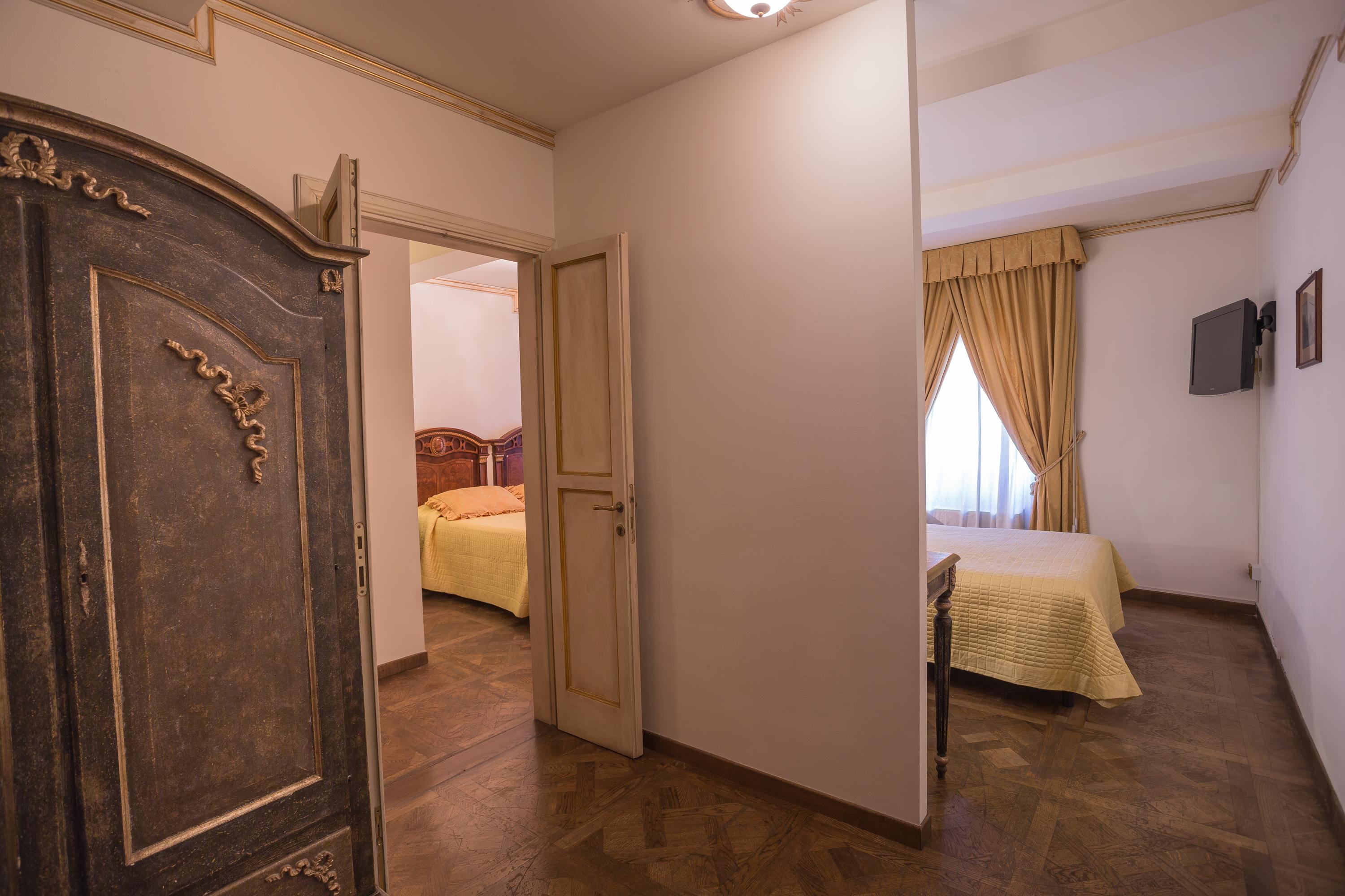 Hotel Palazzo Alexander Lucca Ngoại thất bức ảnh