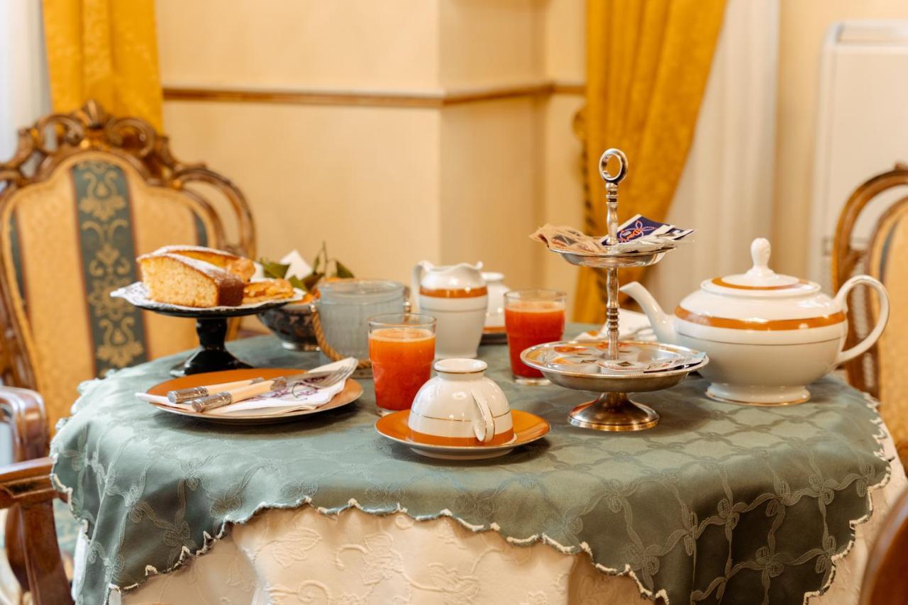 Hotel Palazzo Alexander Lucca Ngoại thất bức ảnh