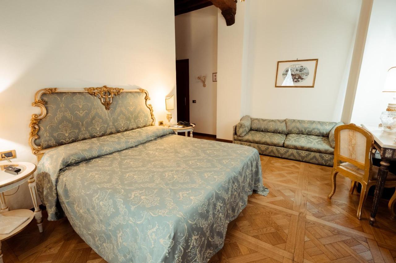 Hotel Palazzo Alexander Lucca Ngoại thất bức ảnh