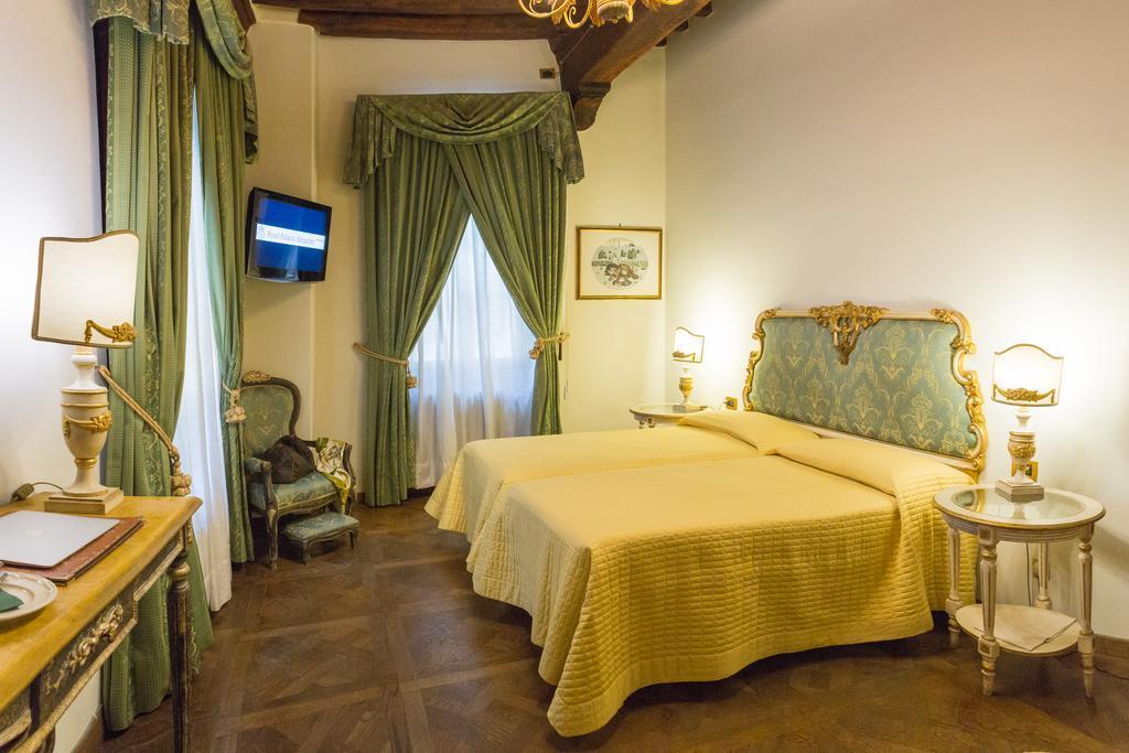 Hotel Palazzo Alexander Lucca Ngoại thất bức ảnh