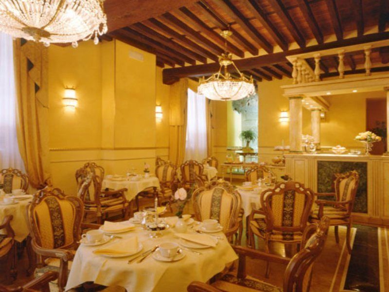 Hotel Palazzo Alexander Lucca Ngoại thất bức ảnh